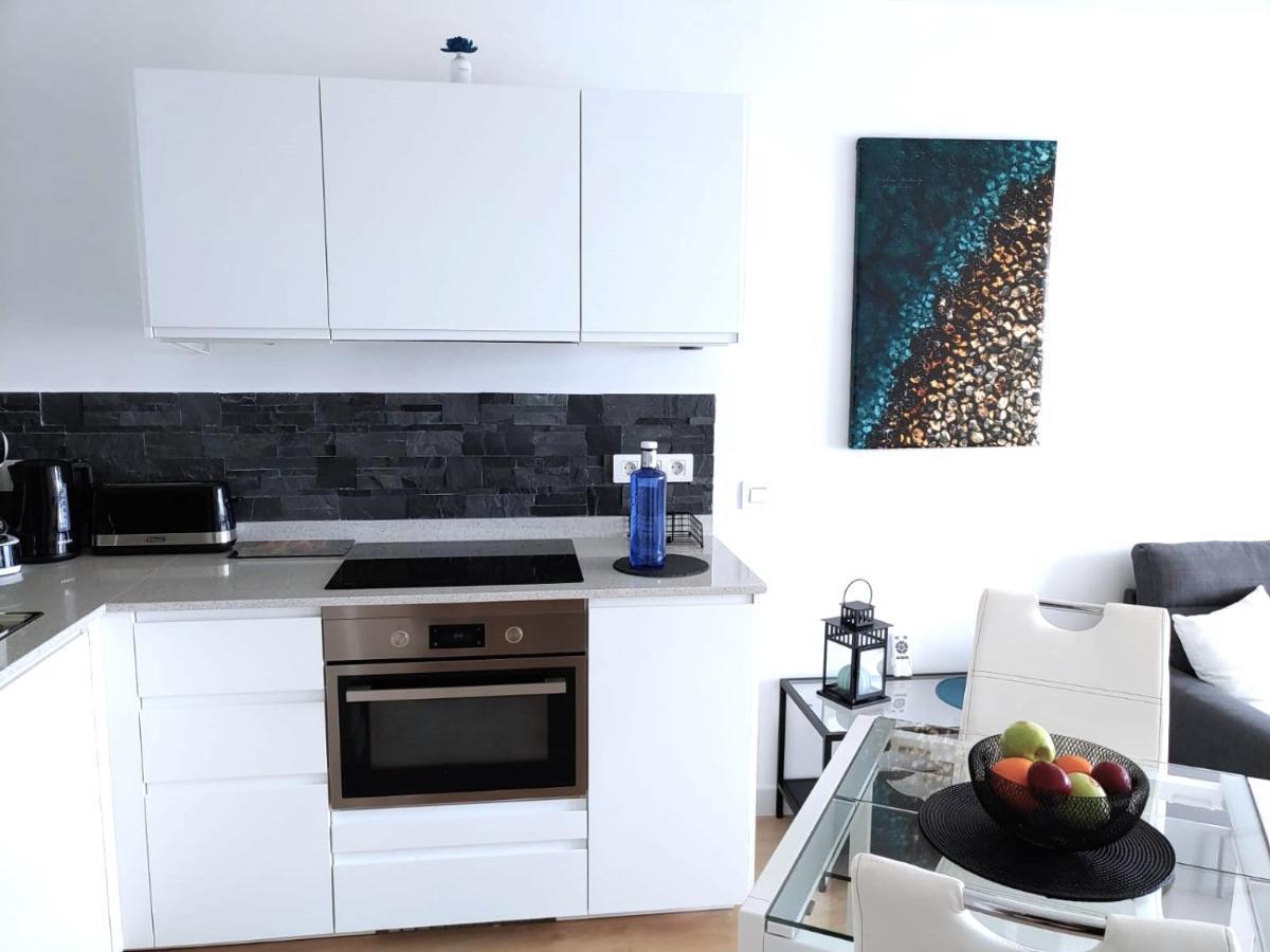 Apartment Portonovo Paraiso II - Sea View - Swimming Pool - Good Wifi - Old Town Puerto del Carmen  Exterior photo